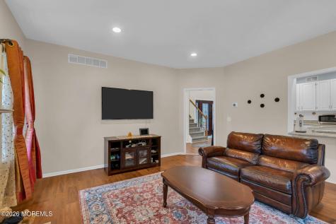 6 Johnny Drive Farmingdale NJ 07727