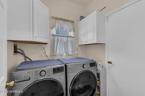 6 Johnny Drive Farmingdale NJ 07727