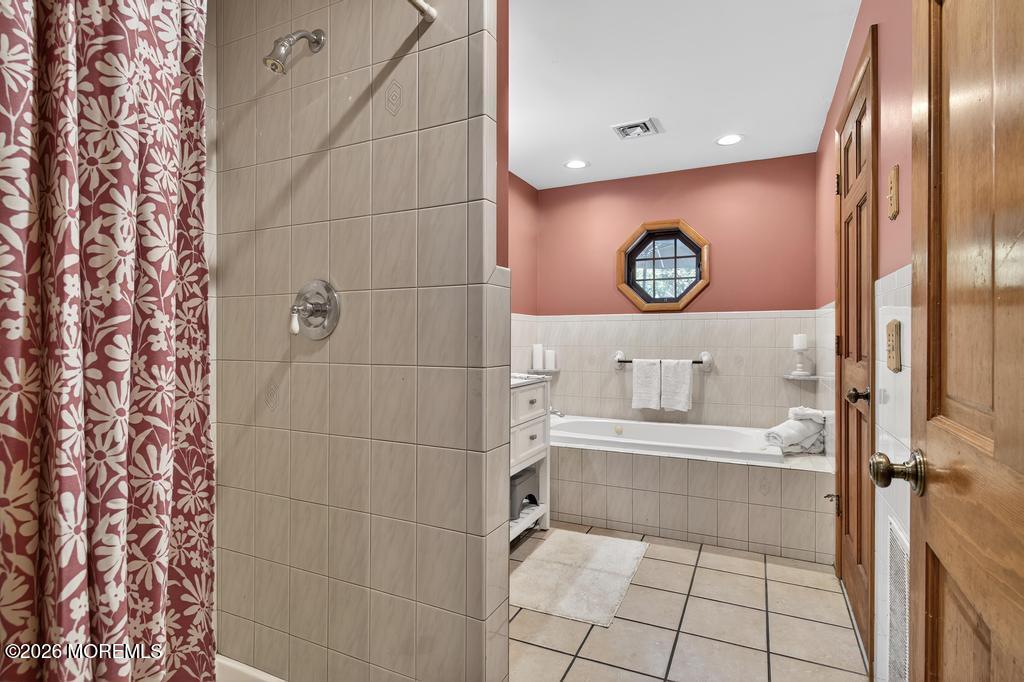 322 Kent Road Howell NJ 07731