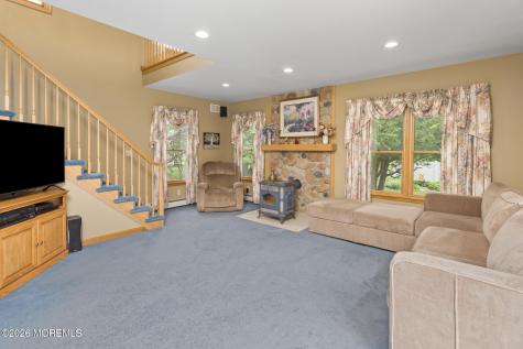 37 Maple Shade Avenue E Hamilton Square NJ 08690