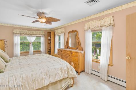 37 Maple Shade Avenue E Hamilton Square NJ 08690