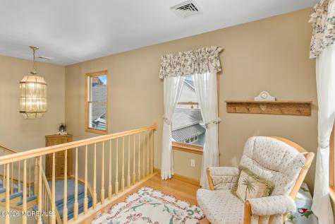 37 Maple Shade Avenue E Hamilton Square NJ 08690