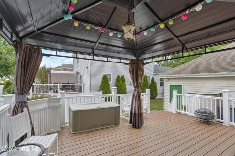 37 Maple Shade Avenue E Hamilton Square NJ 08690