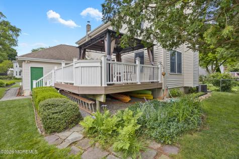 37 Maple Shade Avenue E Hamilton Square NJ 08690