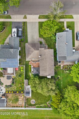 37 Maple Shade Avenue E Hamilton Square NJ 08690