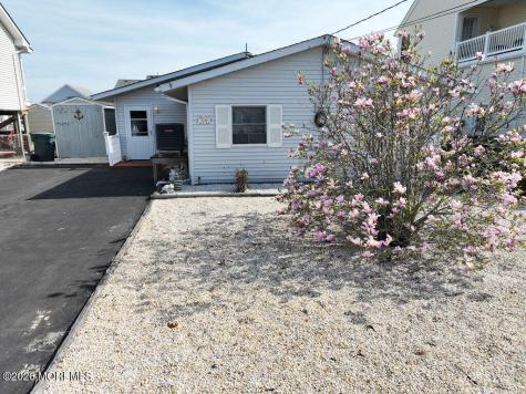 28 W Hudson Drive Little Egg Harbor NJ 08087
