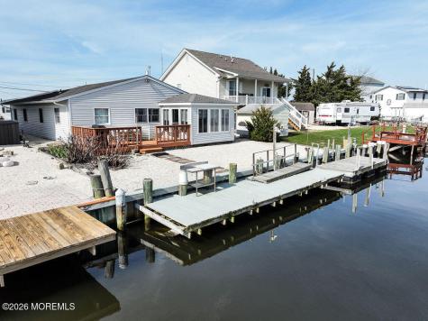 28 W Hudson Drive Little Egg Harbor NJ 08087