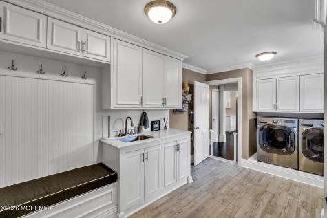 12 Meadowview Drive Colts Neck NJ 07722