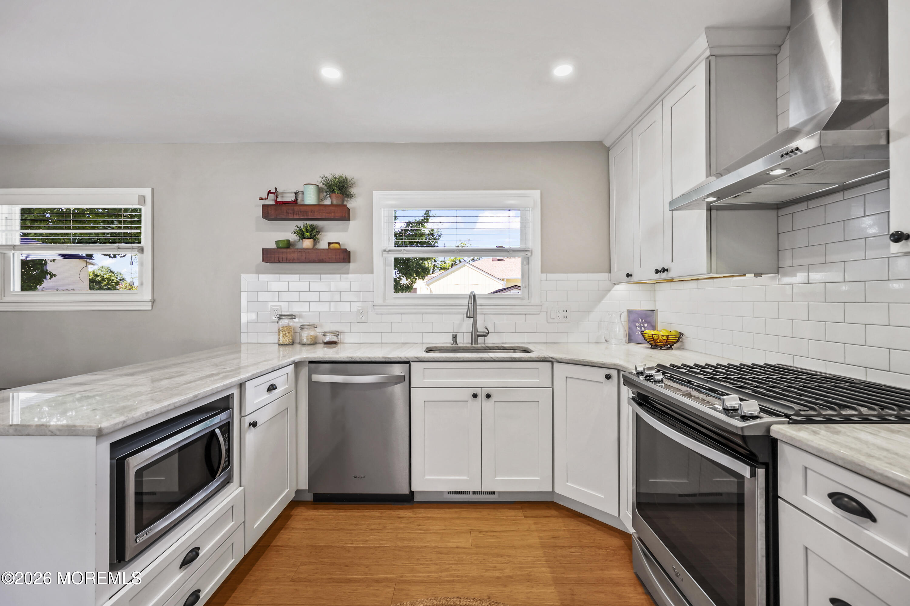 29 Surrey Drive Hamilton Square NJ 08690
