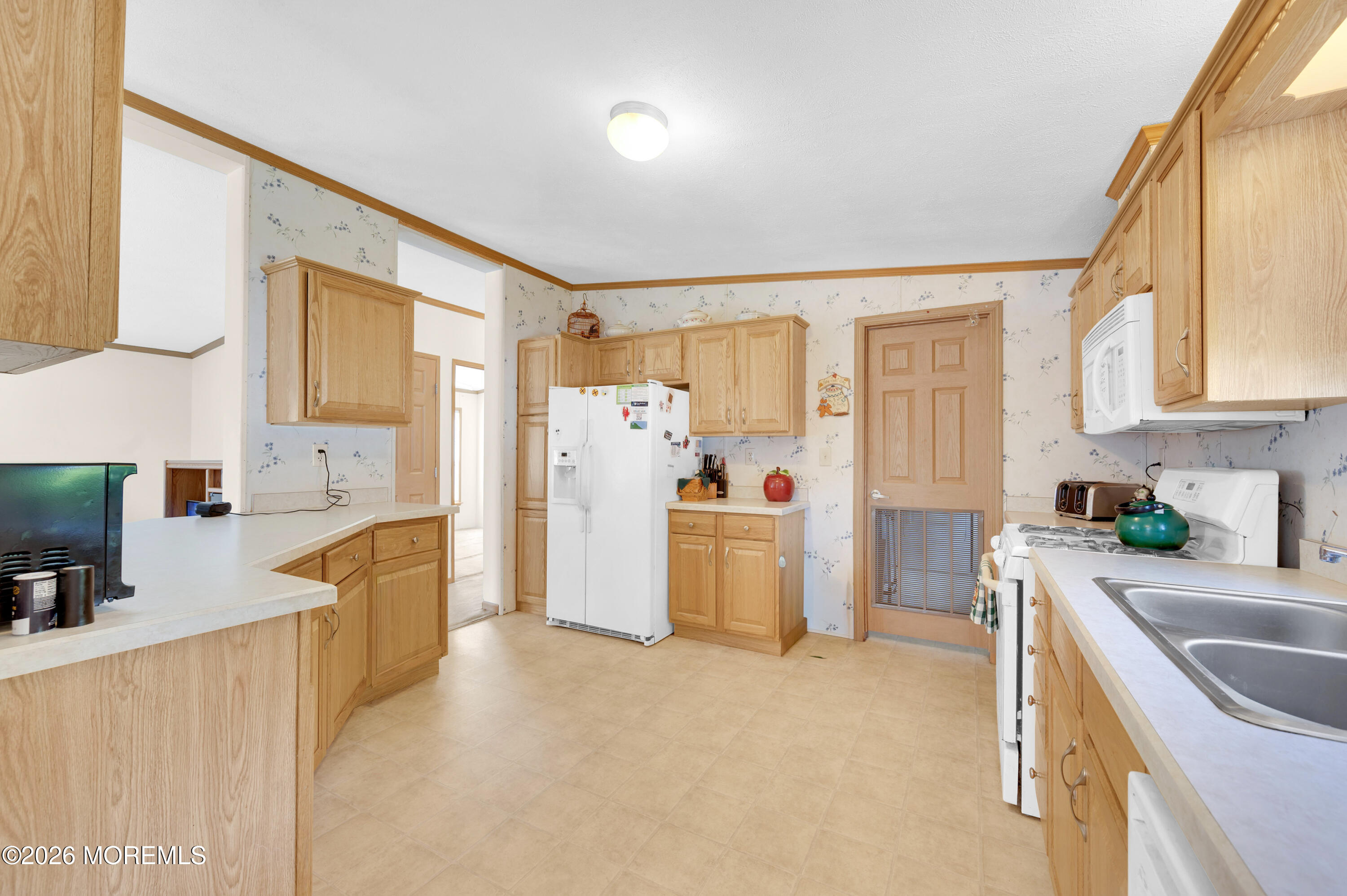 21 Sheryl Court Spotswood NJ 08884