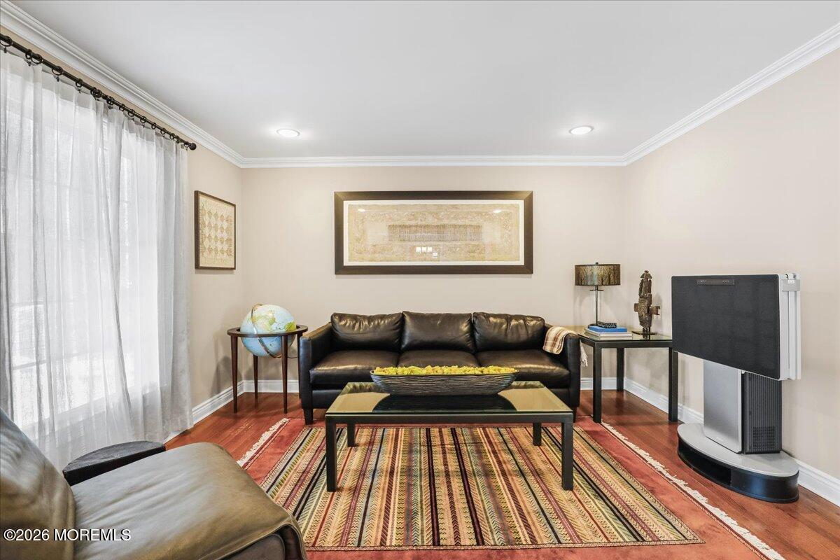 6 Twin Brooks Court Holmdel NJ 07733
