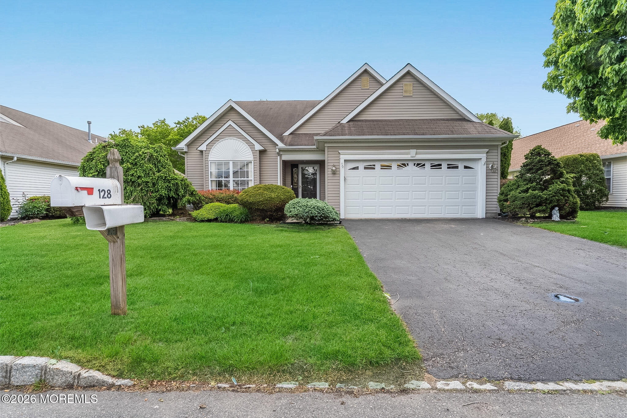 128 Skyline Drive Lakewood NJ 08701