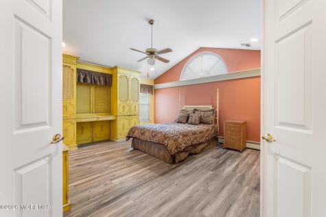 128 Skyline Drive Lakewood NJ 08701