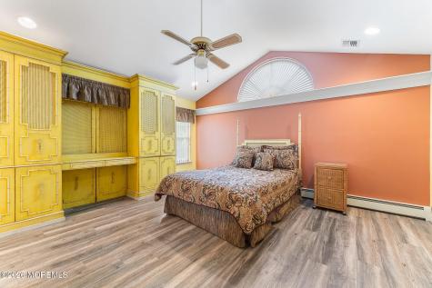 128 Skyline Drive Lakewood NJ 08701