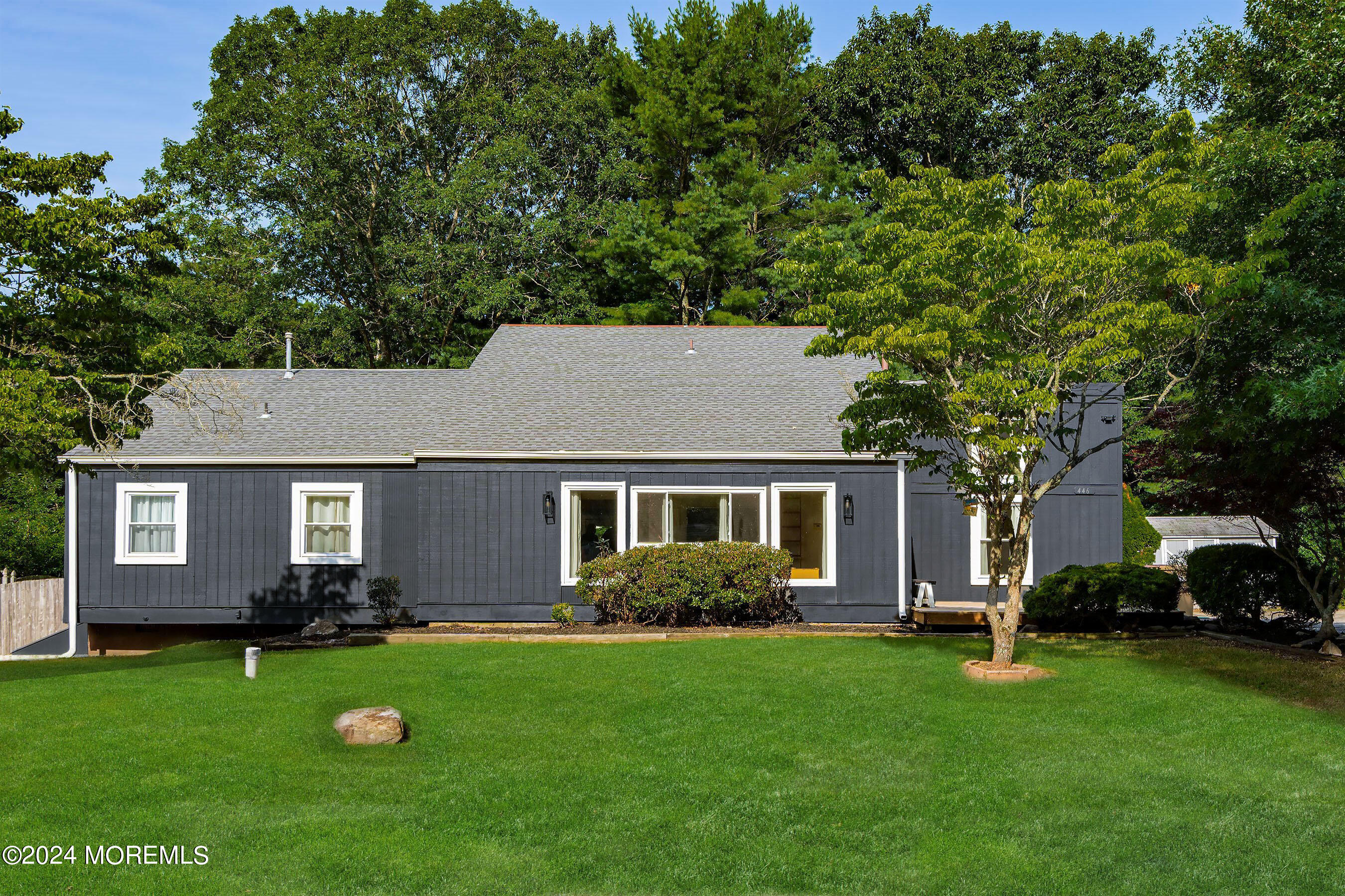 446 Harding Avenue Bayville NJ 08721