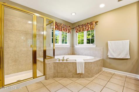 12 Fountain View Drive Jackson NJ 08527