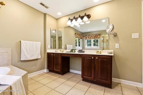 12 Fountain View Drive Jackson NJ 08527