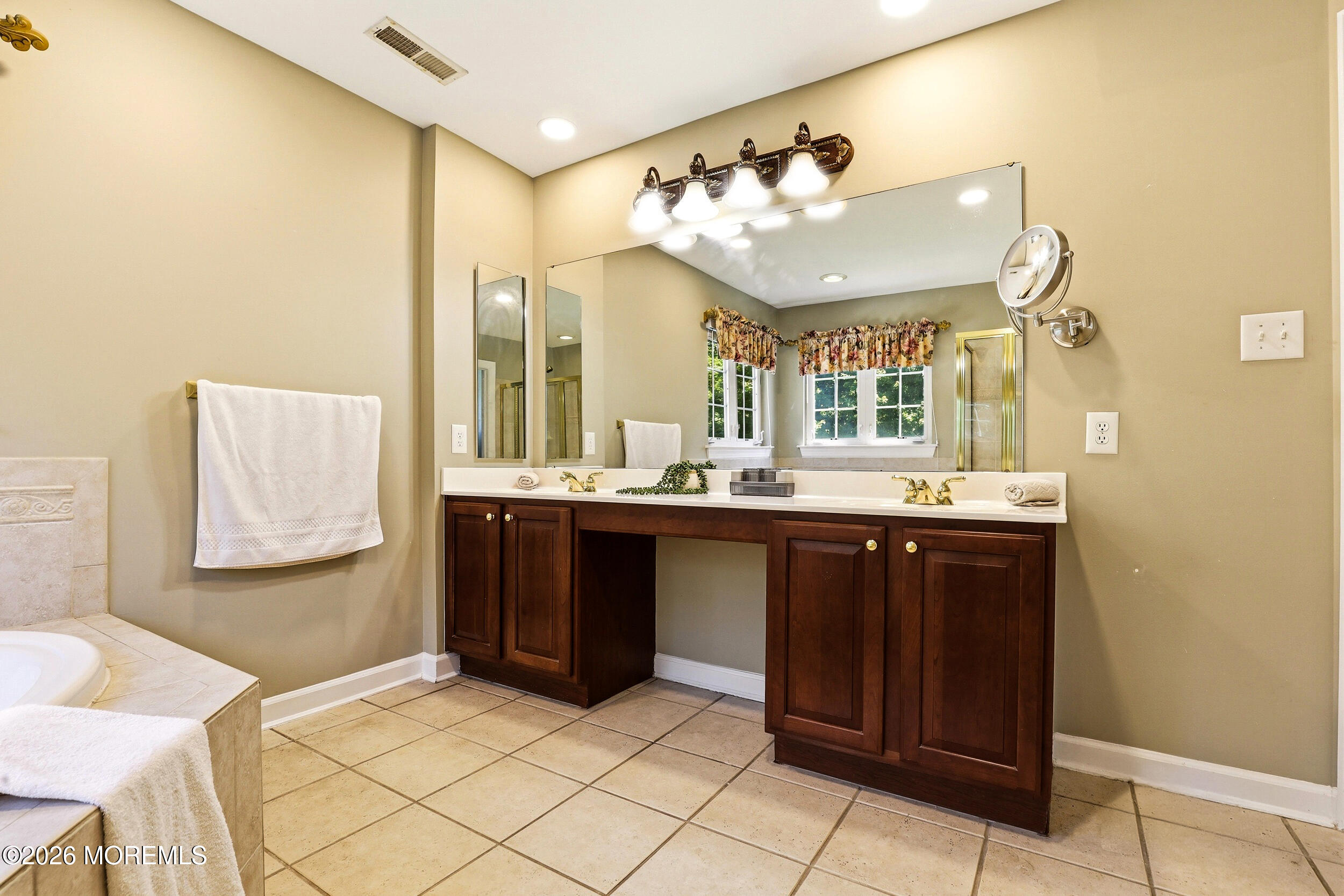 12 Fountain View Drive Jackson NJ 08527