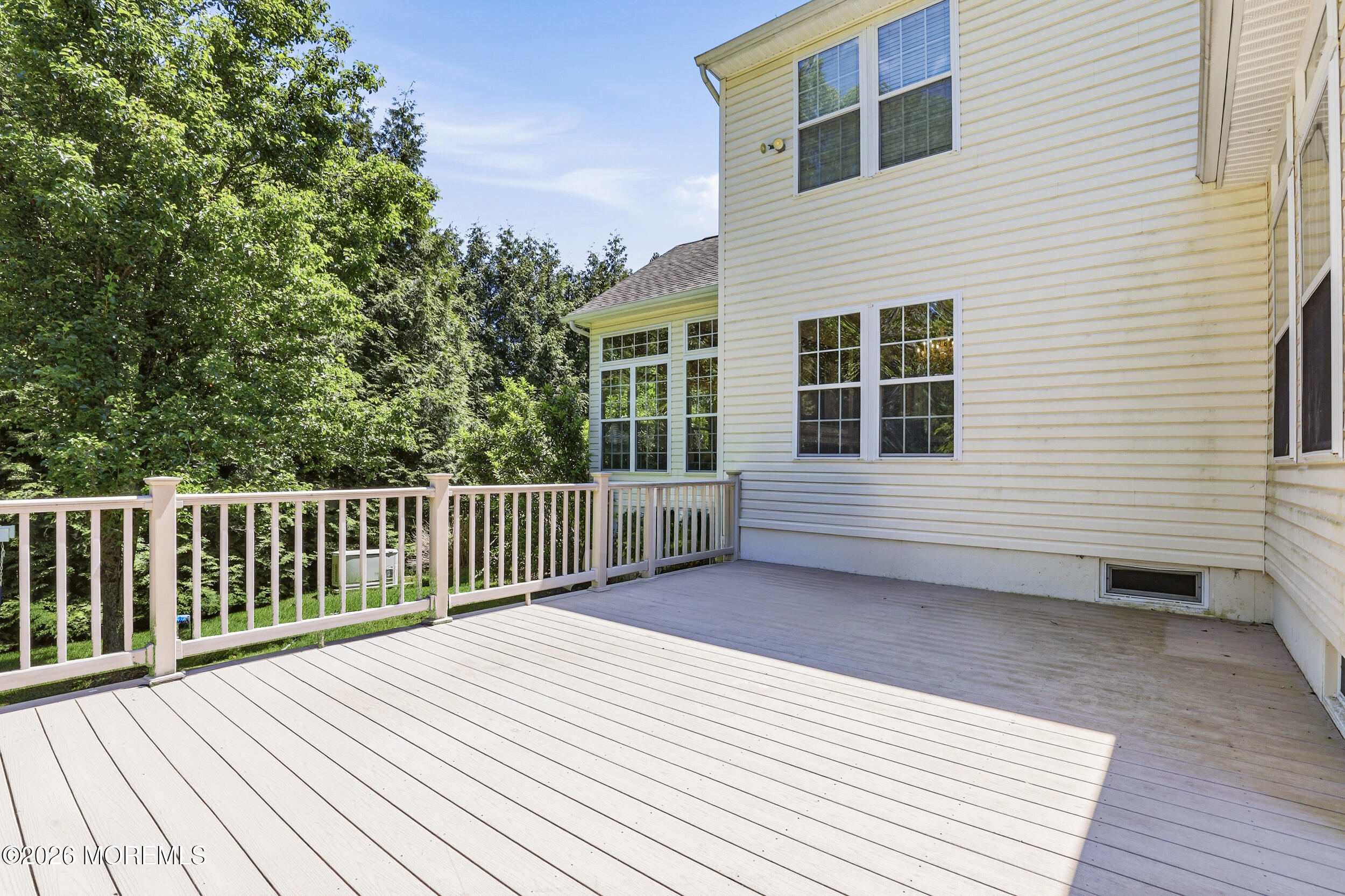 12 Fountain View Drive Jackson NJ 08527
