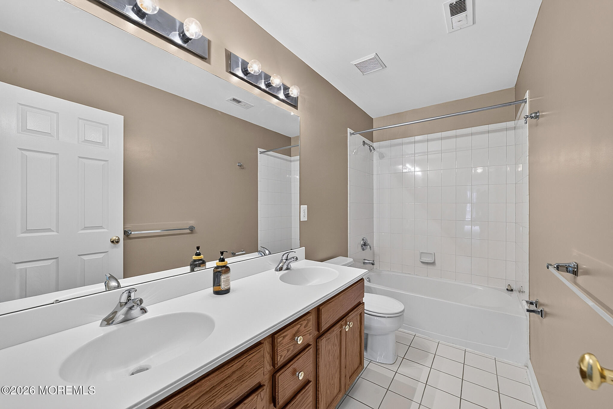 25 Brittany Court Atlantic Highlands NJ 07716