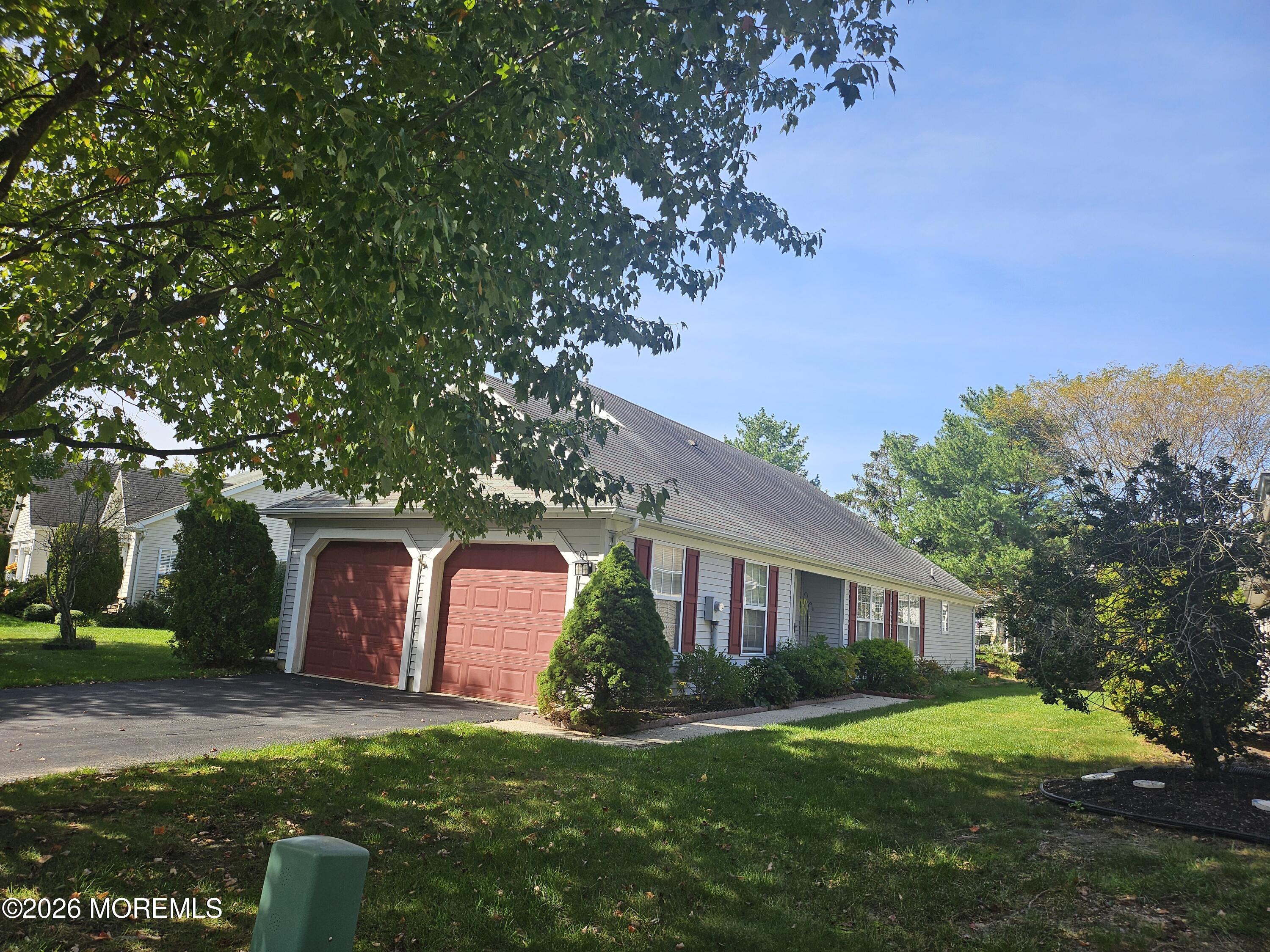 6 Rosewood Drive Lakewood NJ 08701