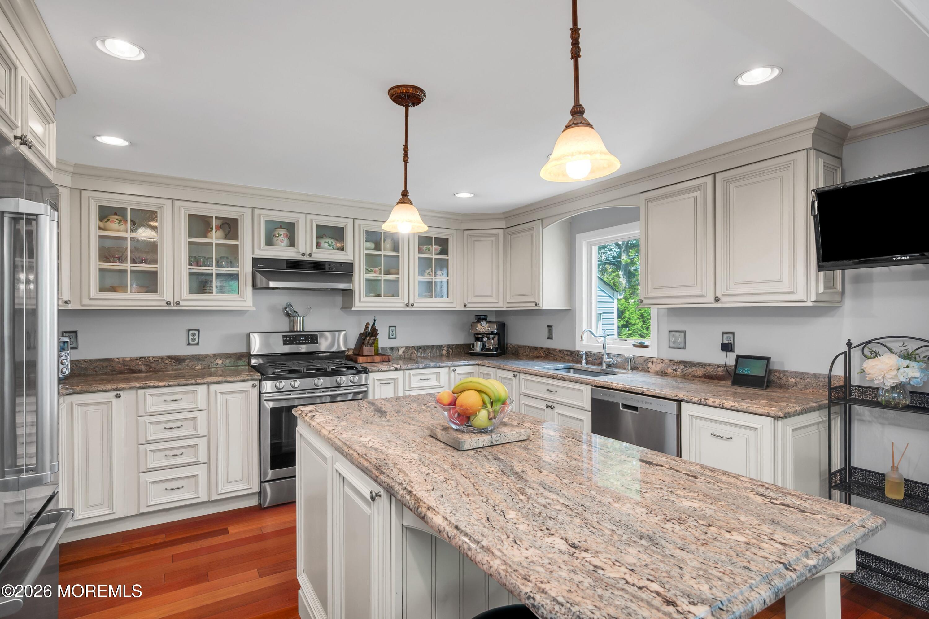8 W Lake Road Red Bank NJ 07701