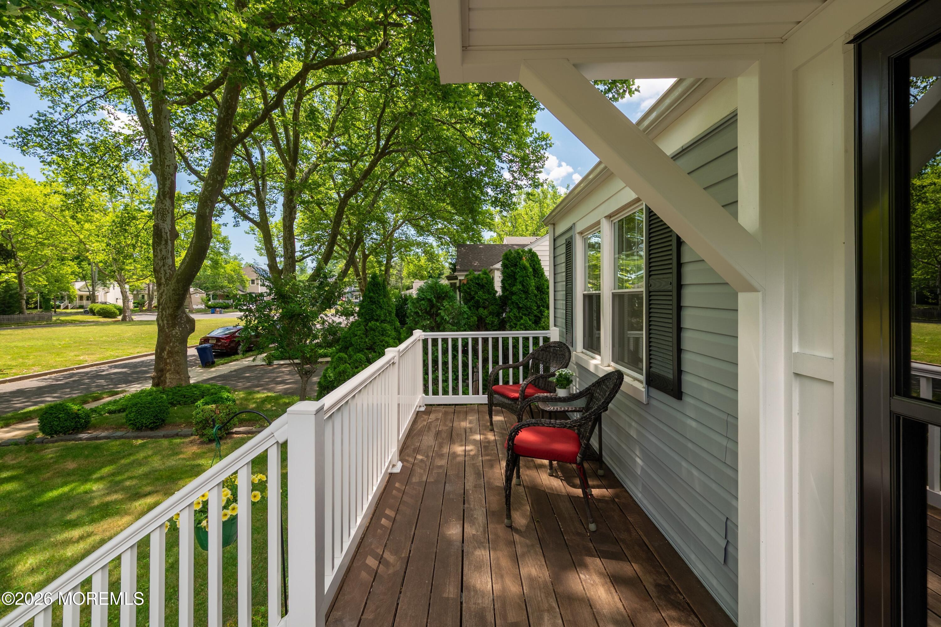 8 W Lake Road Red Bank NJ 07701