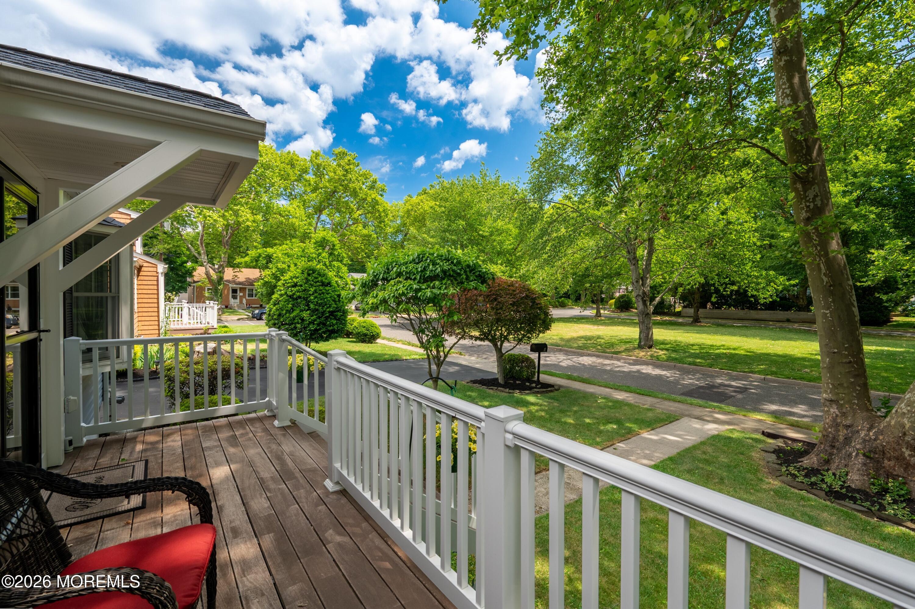 8 W Lake Road Red Bank NJ 07701