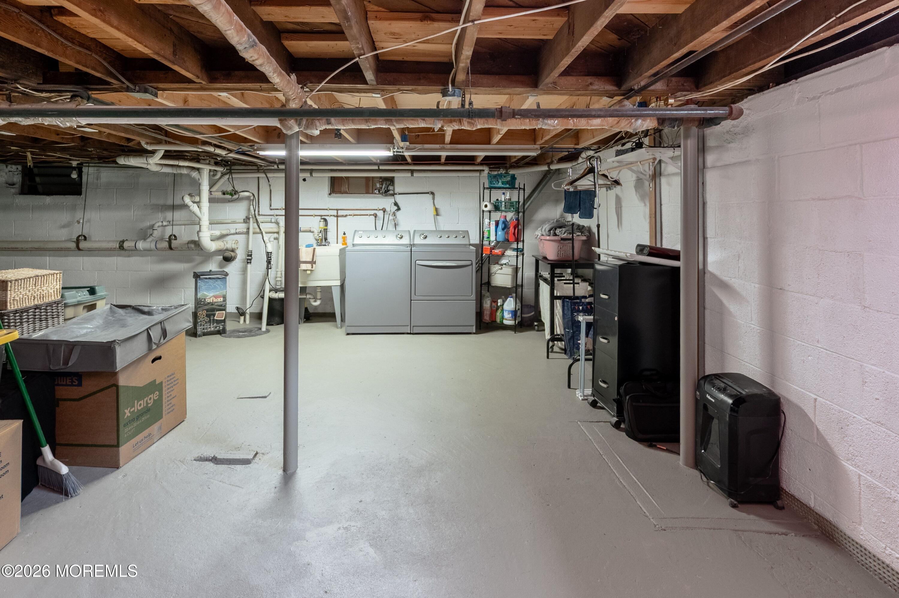 8 W Lake Road Red Bank NJ 07701