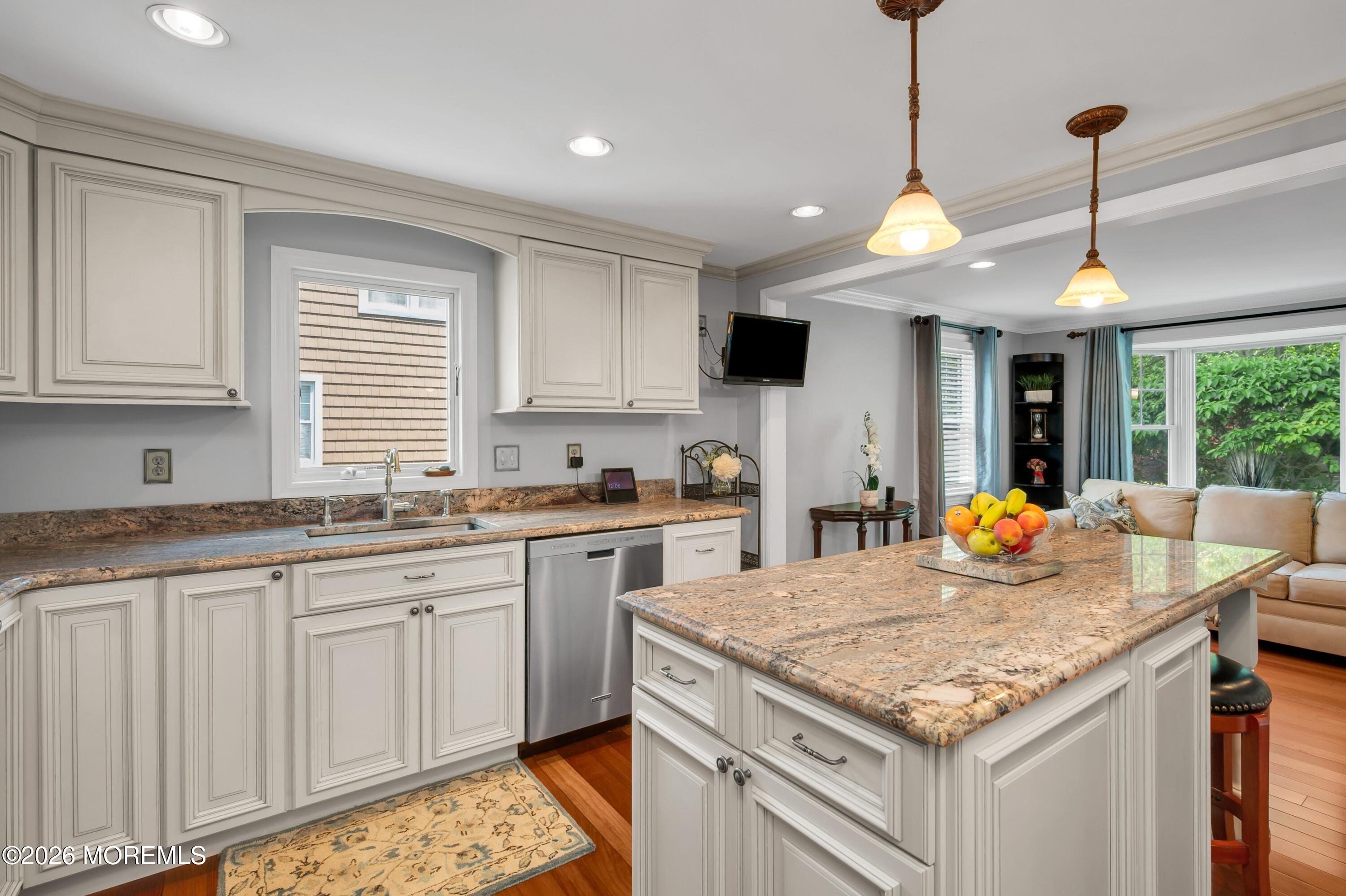 8 W Lake Road Red Bank NJ 07701