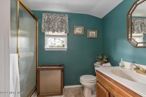 225 Freeman Street Woodbridge NJ 07095