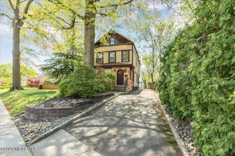 225 Freeman Street Woodbridge NJ 07095