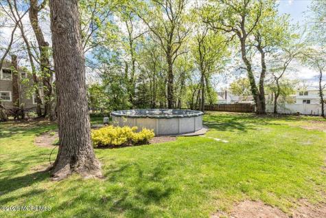 225 Freeman Street Woodbridge NJ 07095