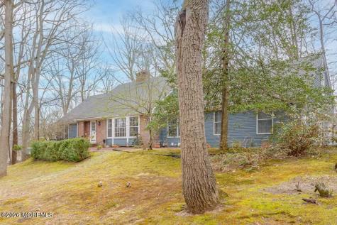 25 Dellwood Court Middletown NJ 07748