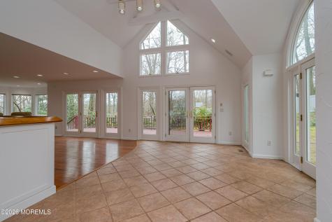 25 Dellwood Court Middletown NJ 07748