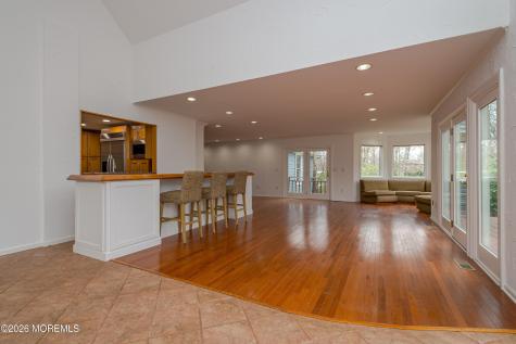 25 Dellwood Court Middletown NJ 07748