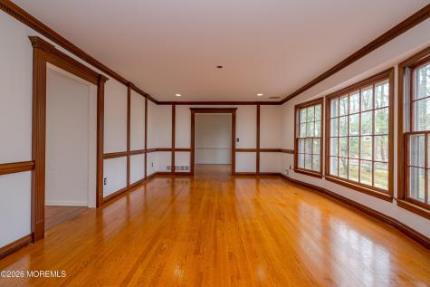 25 Dellwood Court Middletown NJ 07748