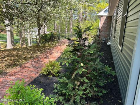 25 Dellwood Court Middletown NJ 07748