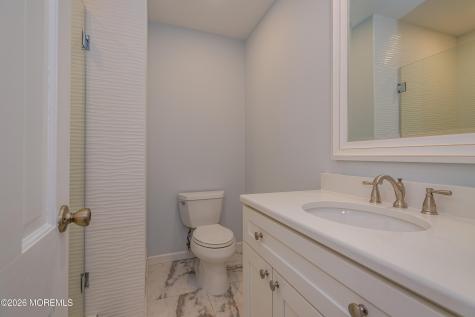 25 Dellwood Court Middletown NJ 07748
