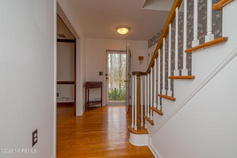 25 Dellwood Court Middletown NJ 07748