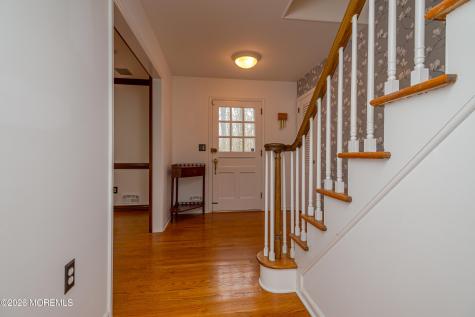 25 Dellwood Court Middletown NJ 07748