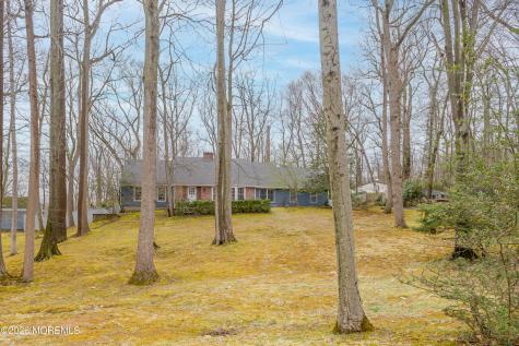 25 Dellwood Court Middletown NJ 07748
