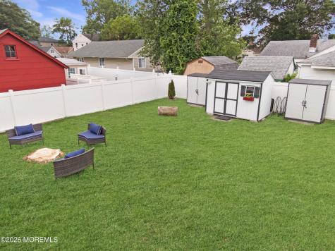 31 Briarwood Avenue Keansburg NJ 07734