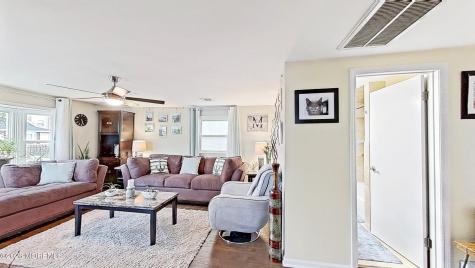 31 Briarwood Avenue Keansburg NJ 07734