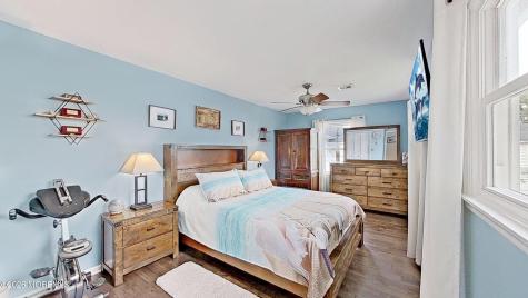 31 Briarwood Avenue Keansburg NJ 07734