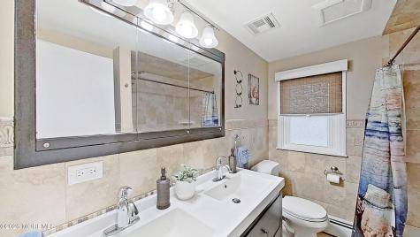 31 Briarwood Avenue Keansburg NJ 07734