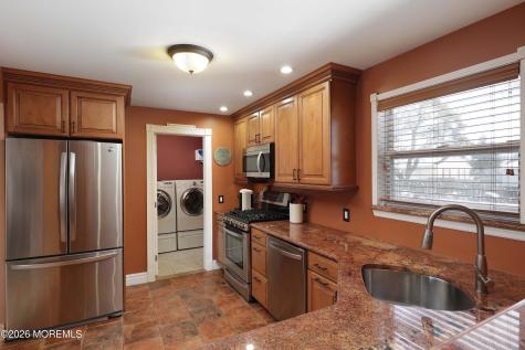 9 Center Place Toms River NJ 08753