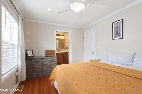9 Center Place Toms River NJ 08753