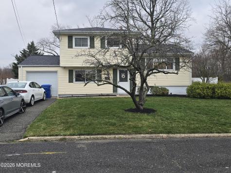 5 Stratton Place Middletown NJ 07748