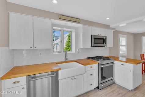 23 Wesley Street Monmouth Beach NJ 07750
